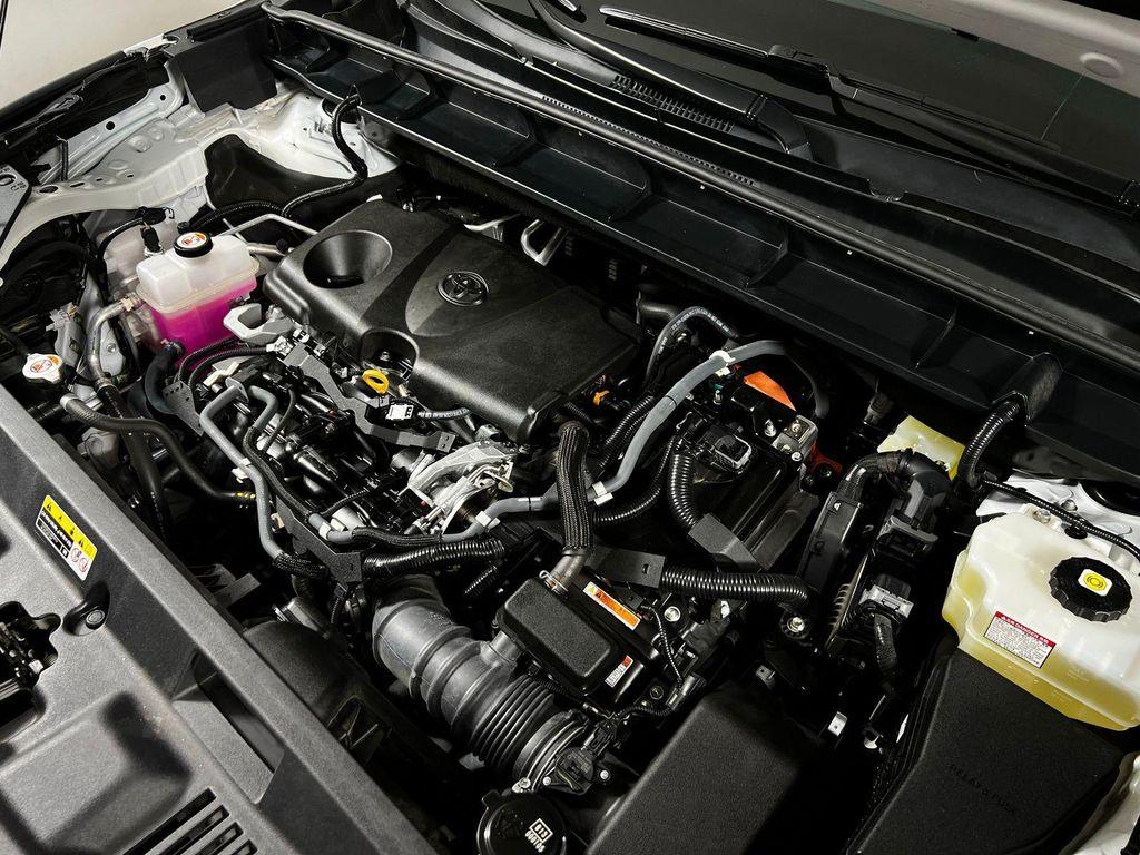 used 2021 Toyota Highlander Hybrid car, priced at $32,169