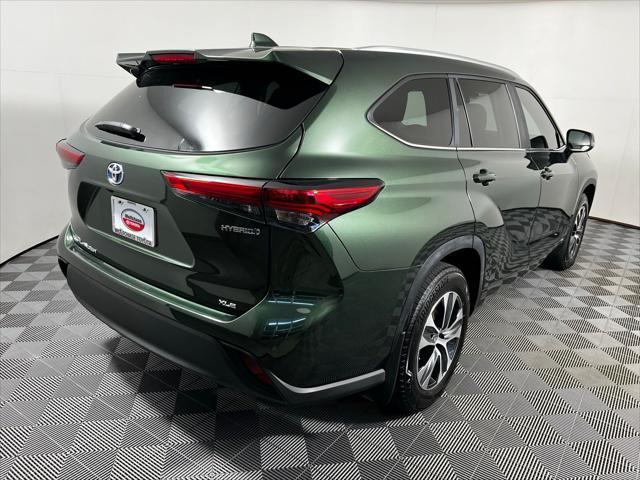 used 2023 Toyota Highlander Hybrid car, priced at $44,613
