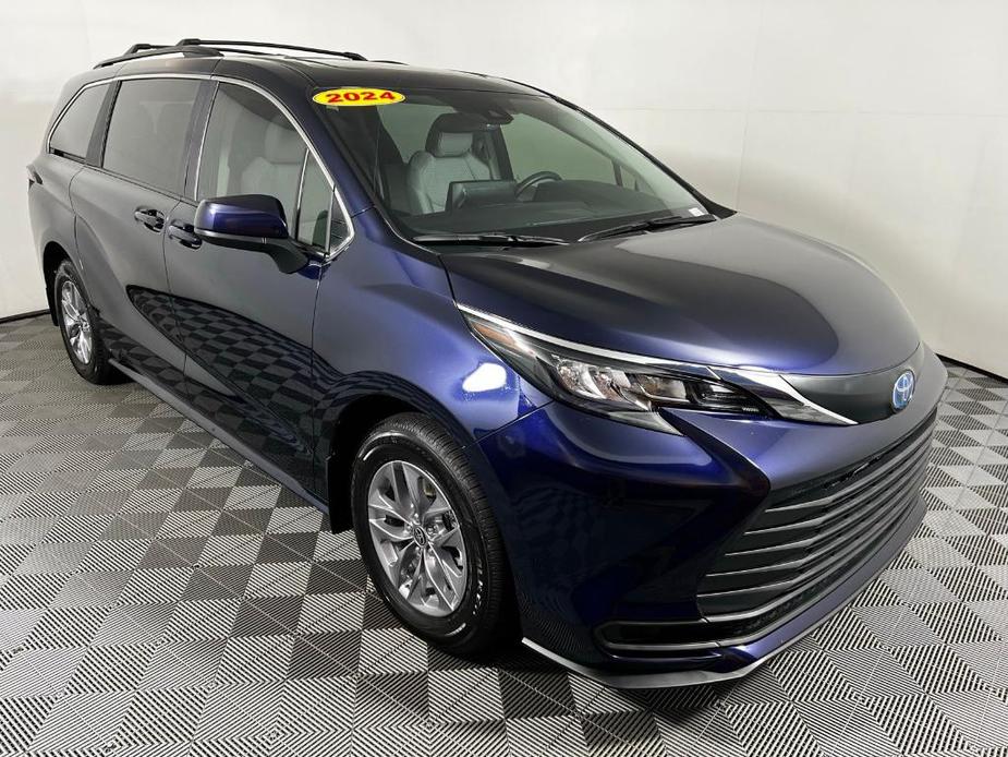 used 2024 Toyota Sienna car, priced at $44,212