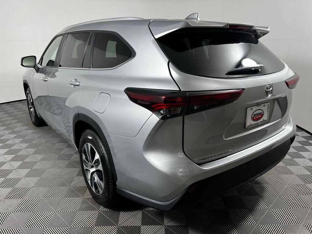 used 2024 Toyota Highlander car, priced at $36,883