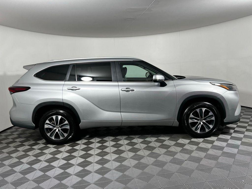 used 2024 Toyota Highlander car, priced at $36,883