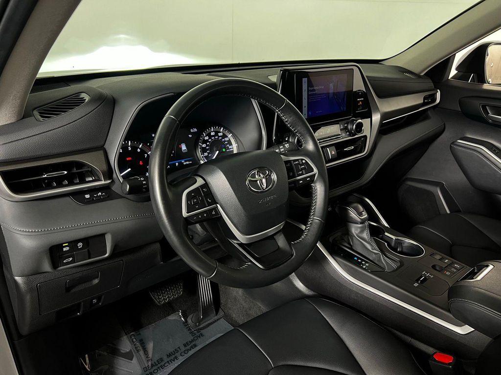 used 2024 Toyota Highlander car, priced at $36,883