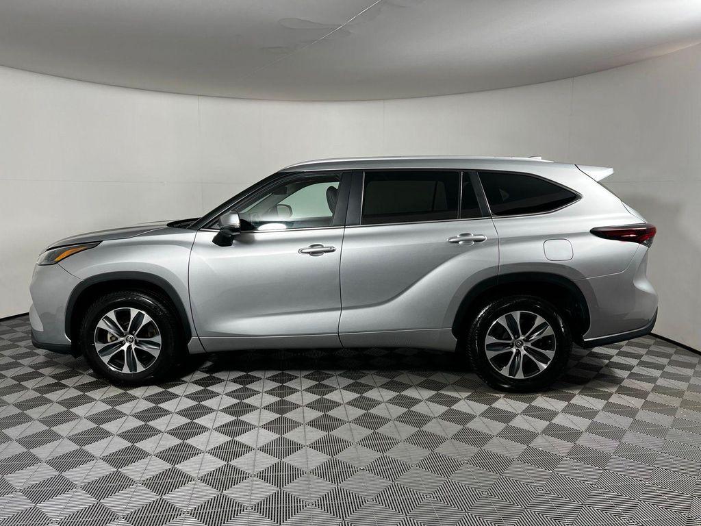 used 2024 Toyota Highlander car, priced at $36,883