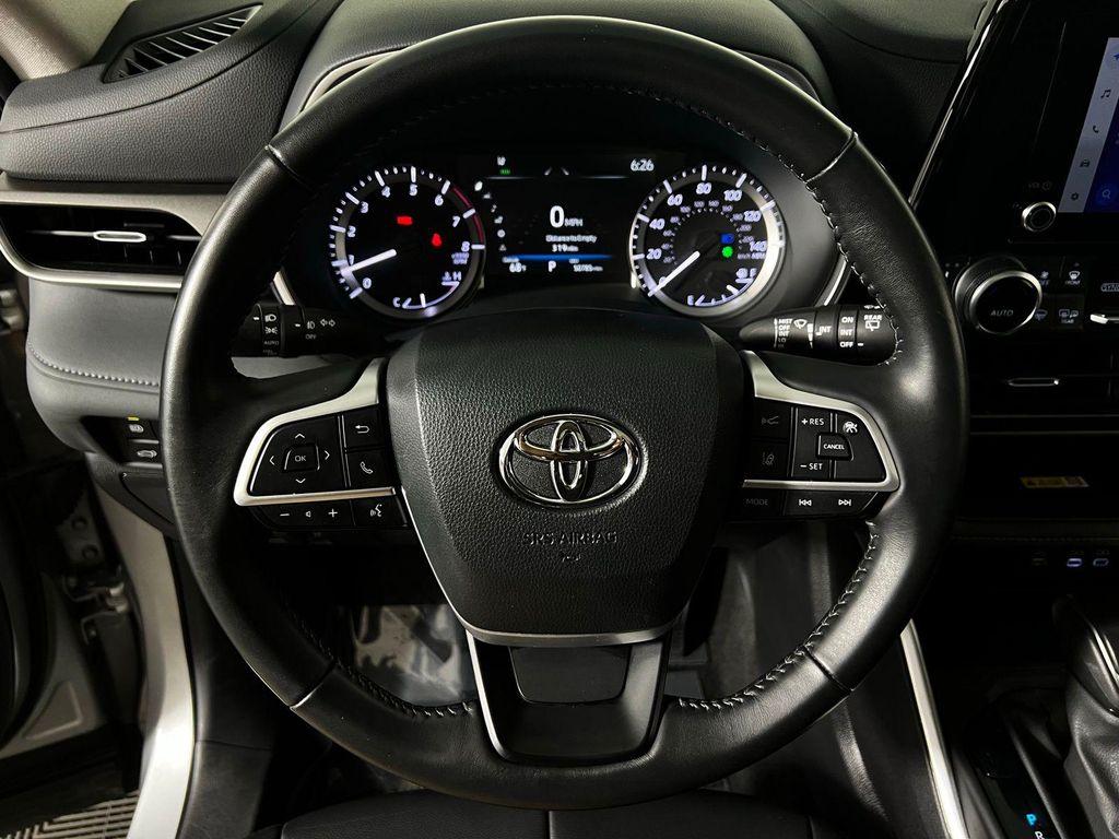 used 2024 Toyota Highlander car, priced at $36,883