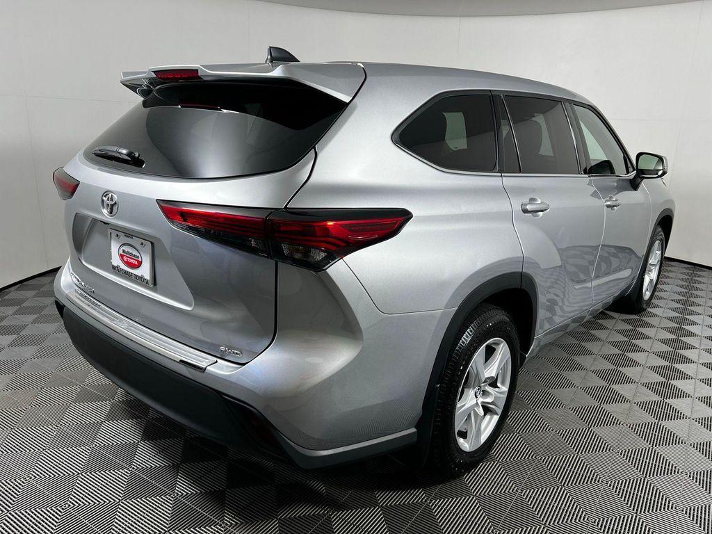 used 2022 Toyota Highlander car, priced at $27,718