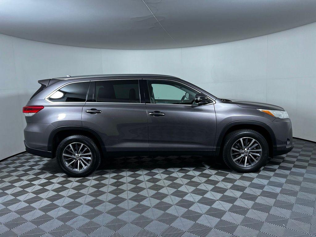 used 2019 Toyota Highlander car, priced at $22,290
