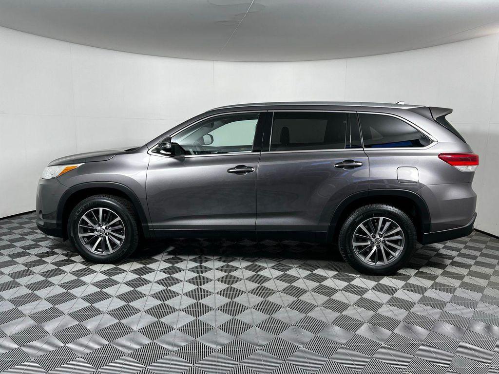 used 2019 Toyota Highlander car, priced at $22,290