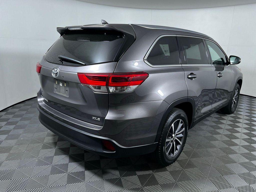 used 2019 Toyota Highlander car, priced at $22,290
