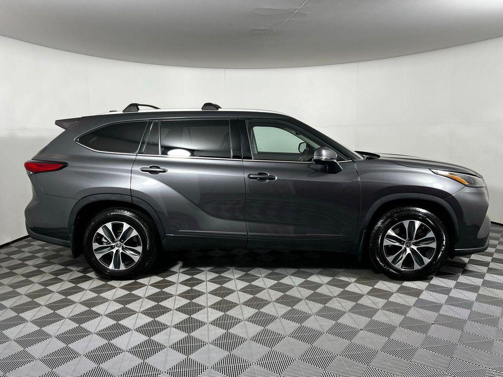 used 2022 Toyota Highlander car, priced at $33,181