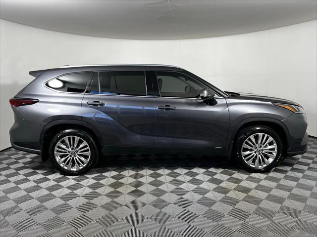 used 2024 Toyota Highlander Hybrid car, priced at $54,664