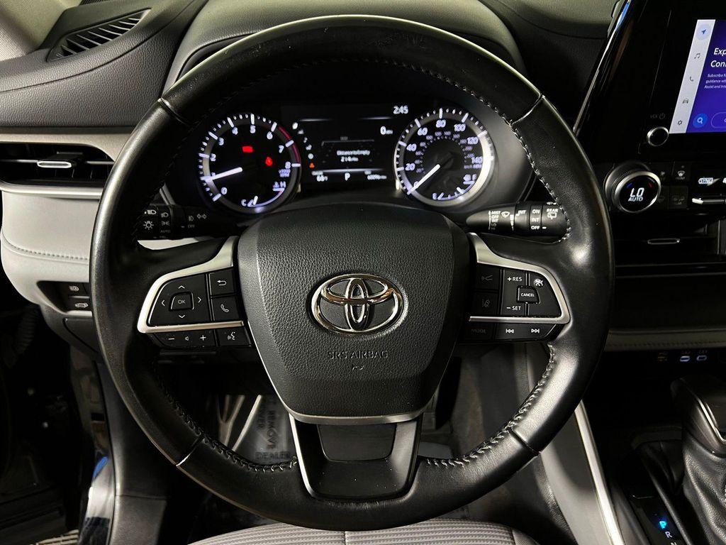 used 2023 Toyota Highlander car, priced at $32,361