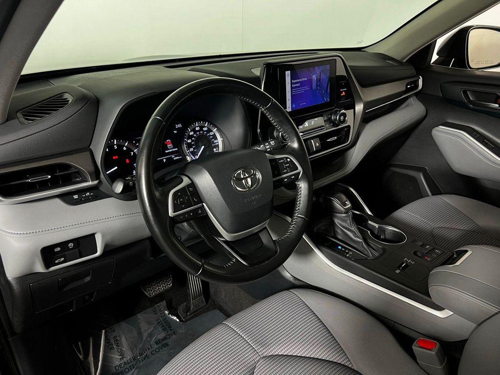 used 2023 Toyota Highlander car, priced at $32,361
