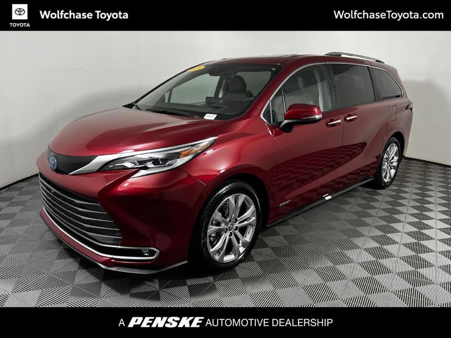 used 2021 Toyota Sienna car, priced at $40,152