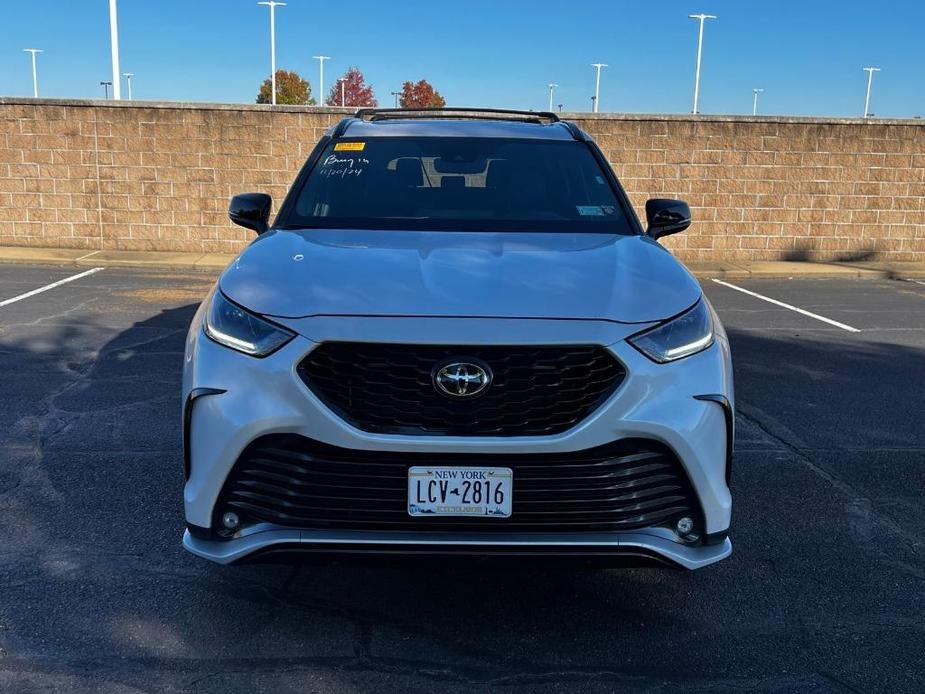 used 2023 Toyota Highlander car, priced at $42,324