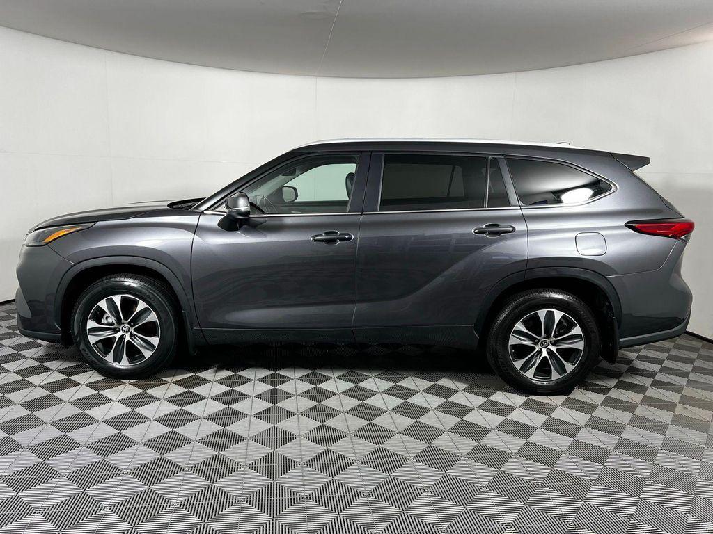 used 2023 Toyota Highlander car, priced at $30,729