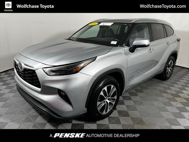 used 2024 Toyota Highlander car, priced at $42,304