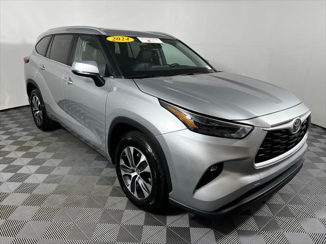 used 2024 Toyota Highlander car, priced at $42,304