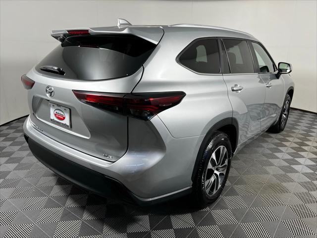 used 2024 Toyota Highlander car, priced at $42,304