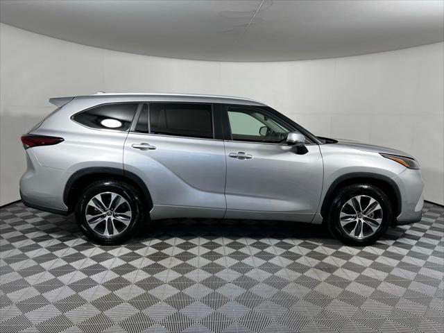 used 2024 Toyota Highlander car, priced at $42,304
