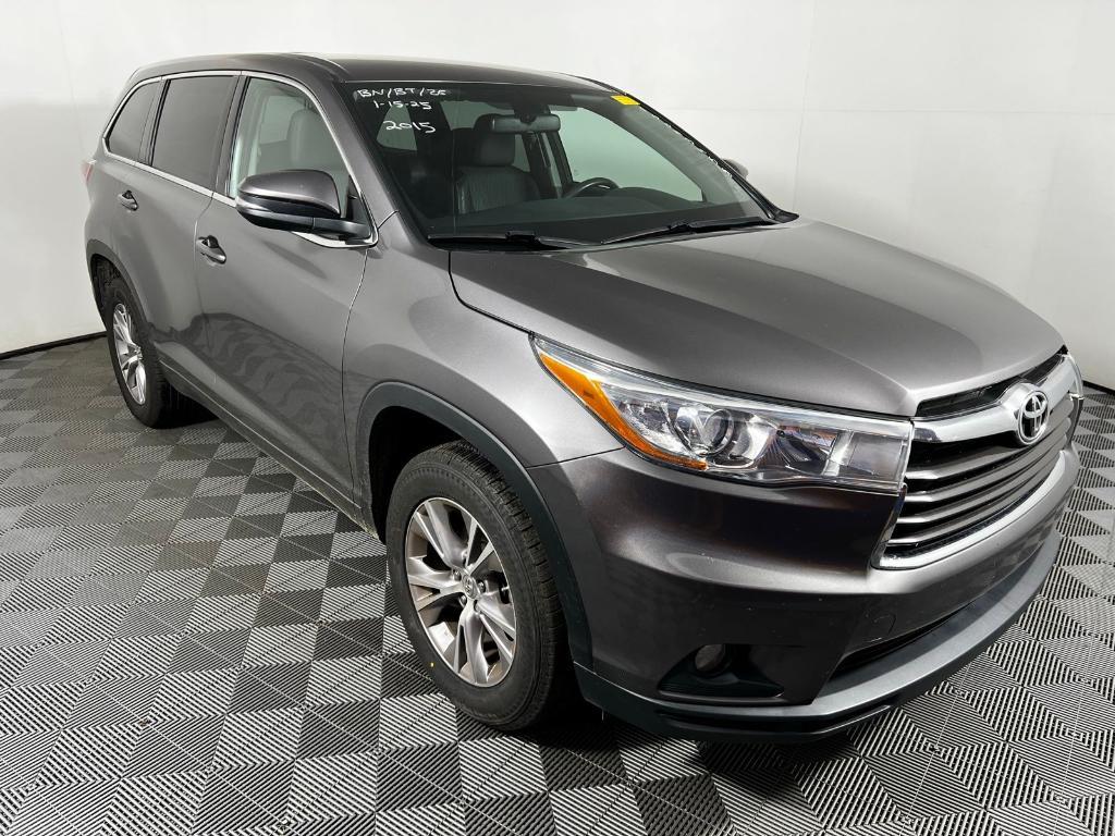 used 2015 Toyota Highlander car, priced at $17,962