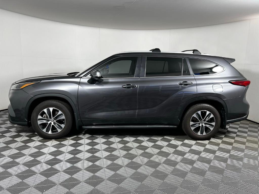 used 2023 Toyota Highlander car, priced at $39,983