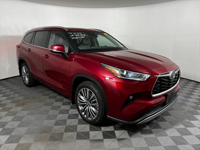 used 2021 Toyota Highlander car, priced at $41,474