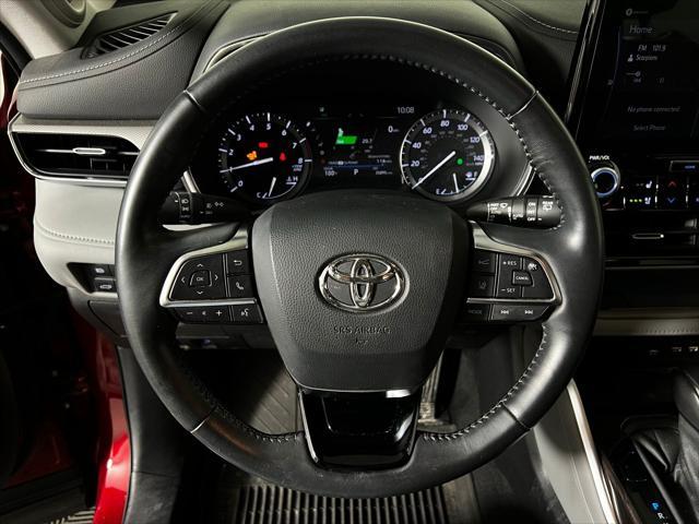 used 2021 Toyota Highlander car, priced at $41,474