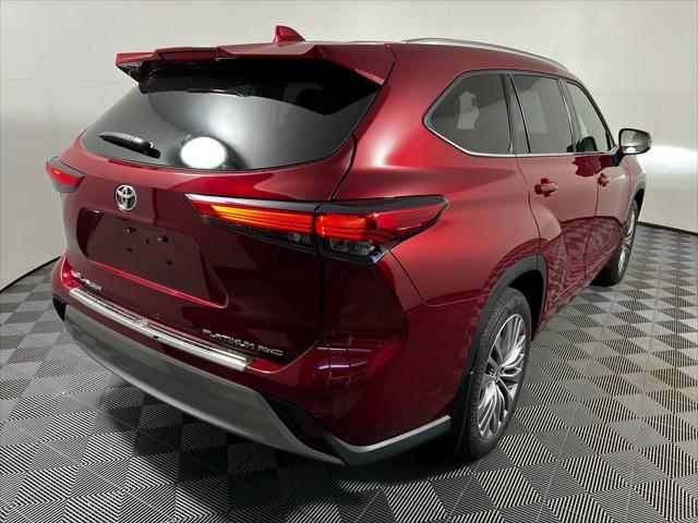 used 2021 Toyota Highlander car, priced at $41,474