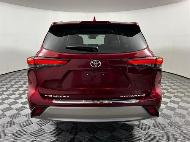 used 2021 Toyota Highlander car, priced at $41,474