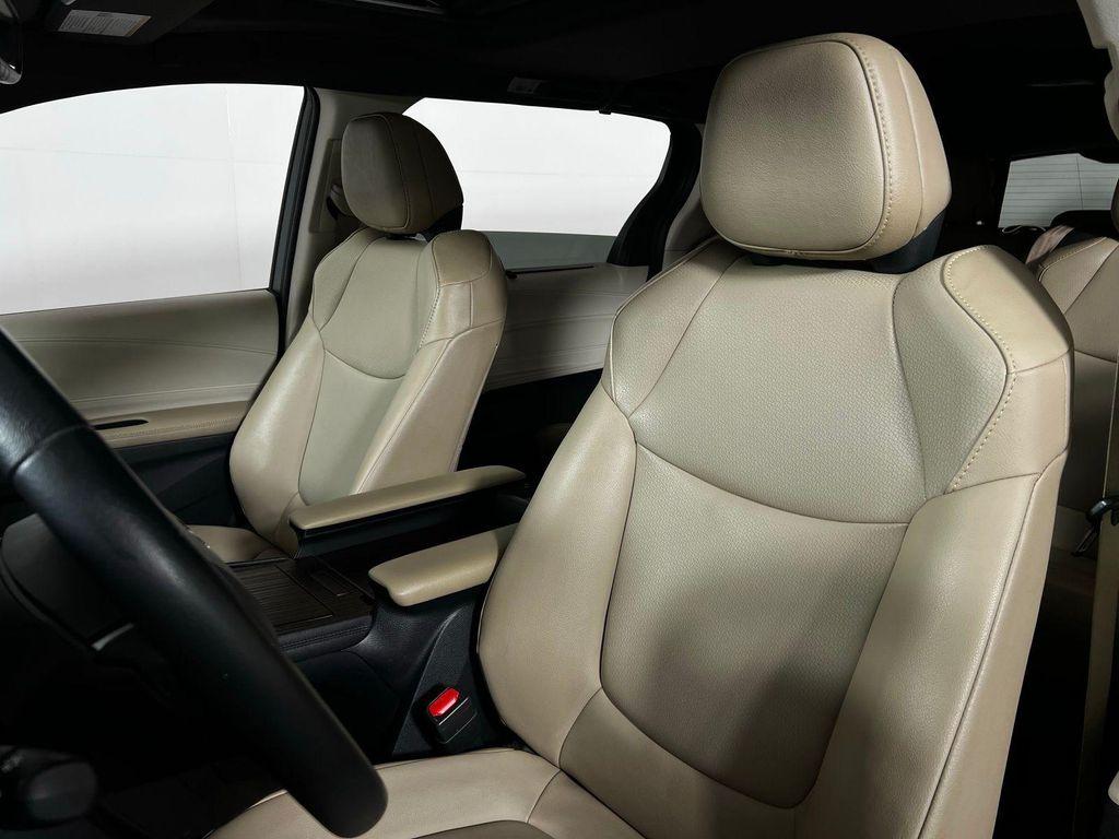 used 2022 Toyota Sienna car, priced at $35,719