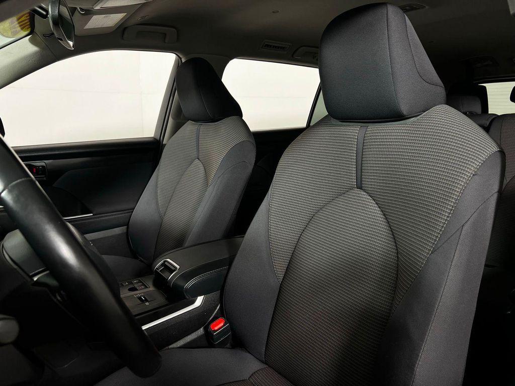 used 2023 Toyota Highlander car, priced at $31,263