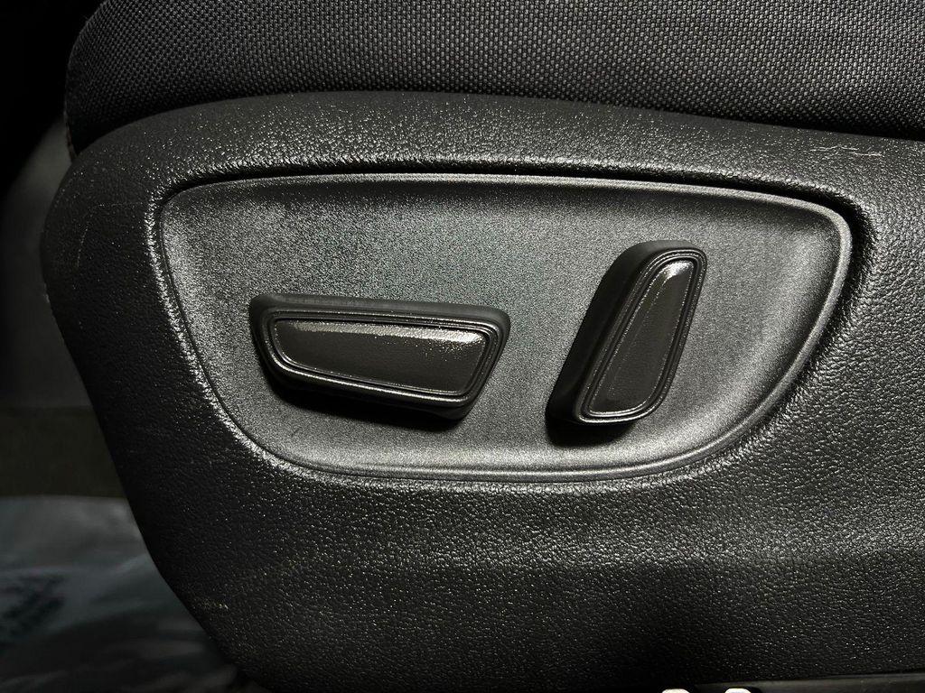 used 2023 Toyota Highlander car, priced at $31,263