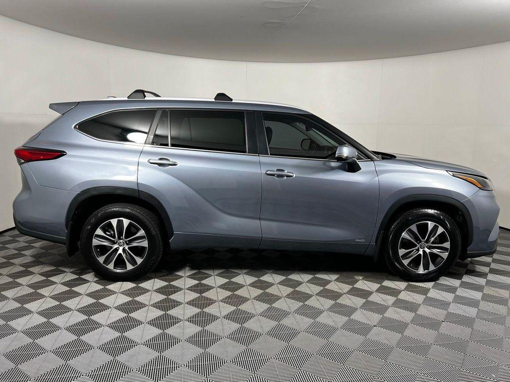 used 2023 Toyota Highlander Hybrid car, priced at $41,462