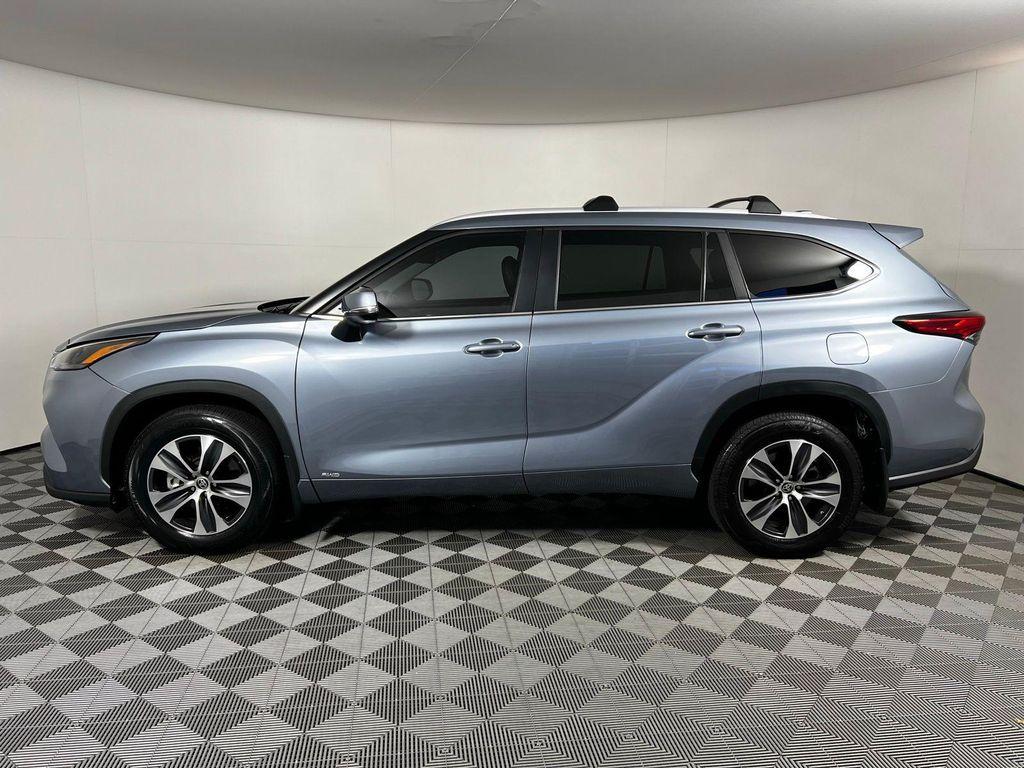 used 2023 Toyota Highlander Hybrid car, priced at $41,462