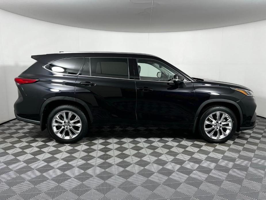 used 2023 Toyota Highlander car, priced at $37,413