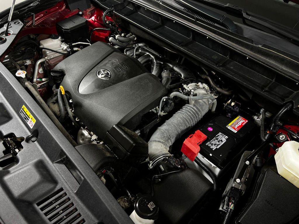 used 2022 Toyota Highlander car, priced at $30,768