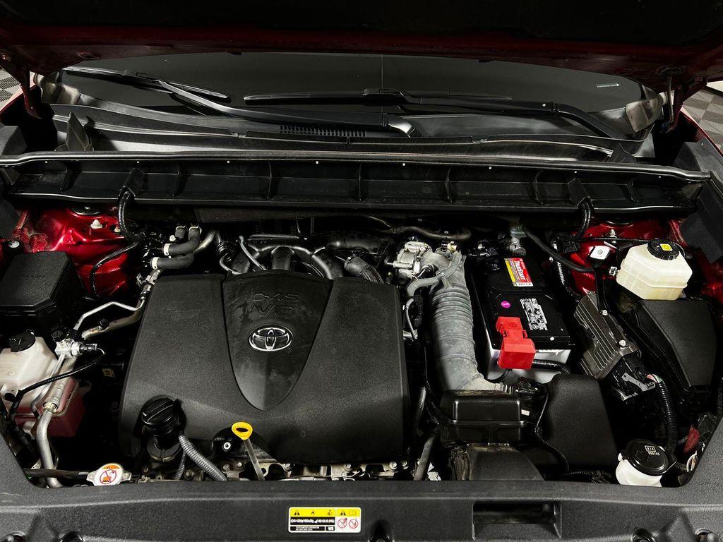 used 2022 Toyota Highlander car, priced at $30,768