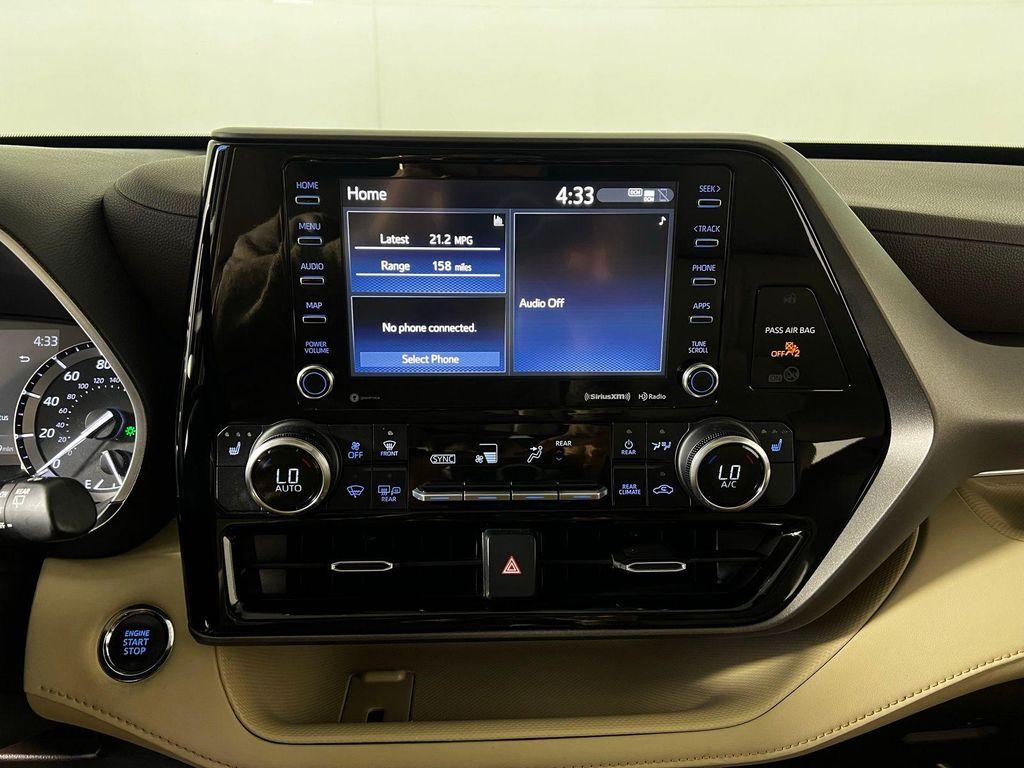 used 2022 Toyota Highlander car, priced at $30,768