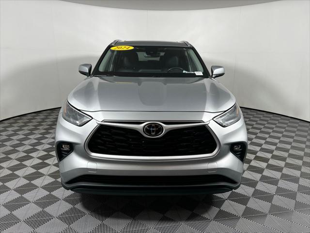 used 2024 Toyota Highlander car, priced at $44,424