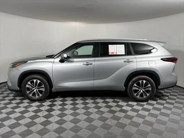 used 2024 Toyota Highlander car, priced at $44,424