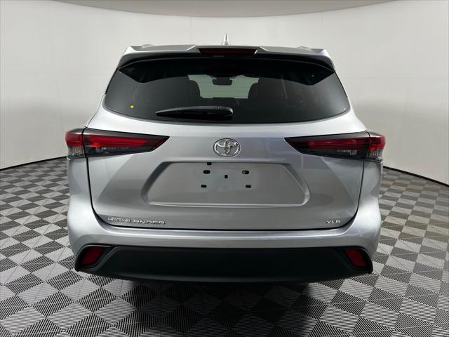 used 2024 Toyota Highlander car, priced at $44,424