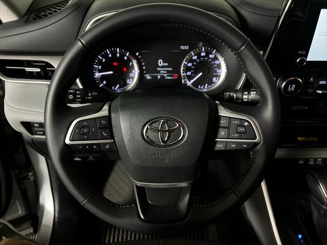 used 2024 Toyota Highlander car, priced at $44,424