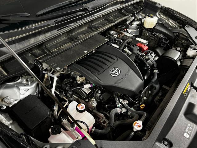 used 2023 Toyota Highlander car, priced at $38,224