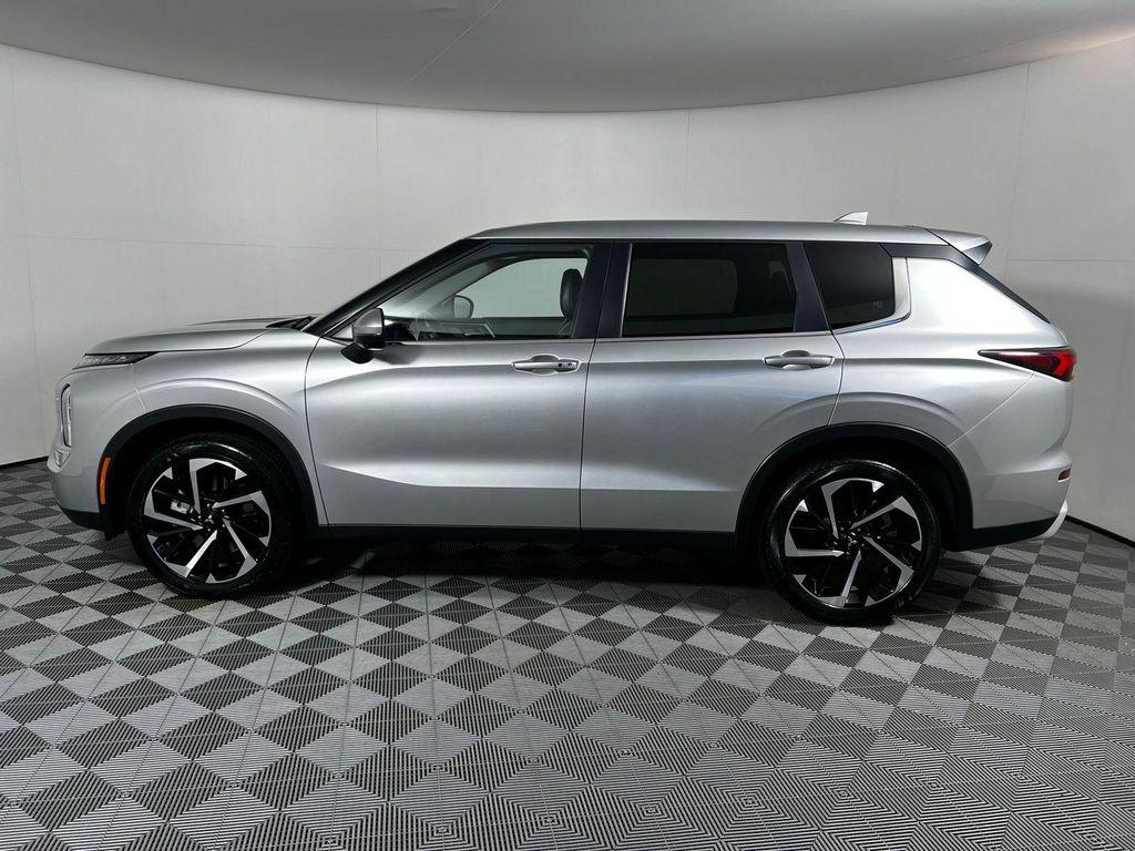 used 2024 Mitsubishi Outlander car, priced at $24,632