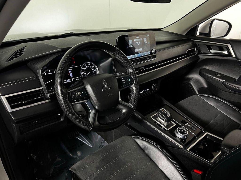 used 2024 Mitsubishi Outlander car, priced at $24,632