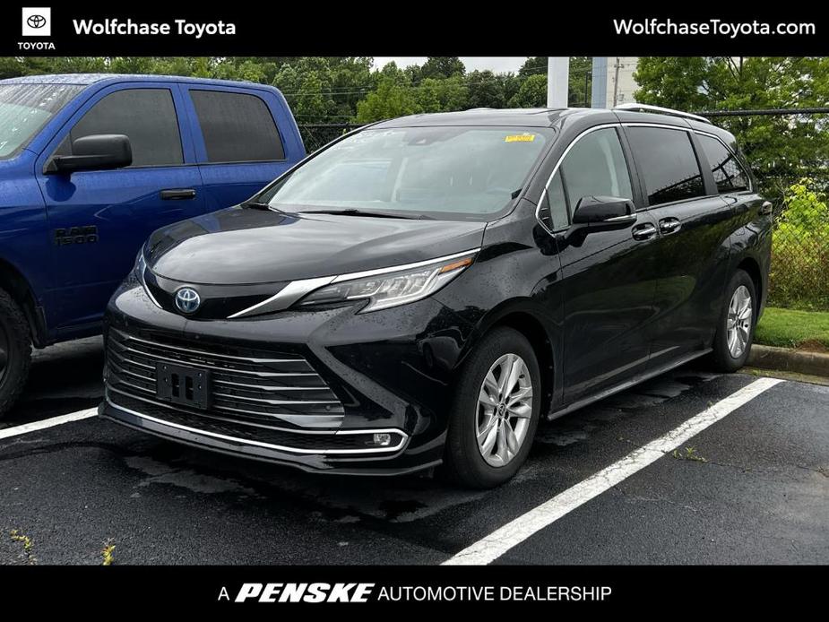 used 2022 Toyota Sienna car, priced at $49,560