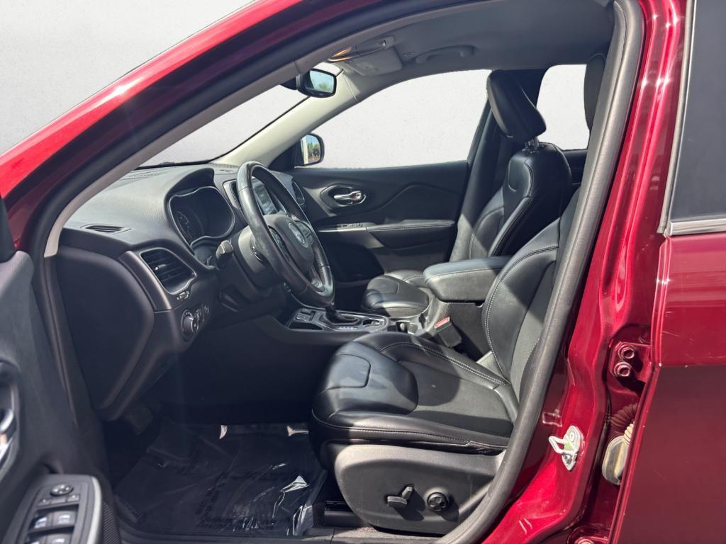 used 2019 Jeep Cherokee car, priced at $14,841