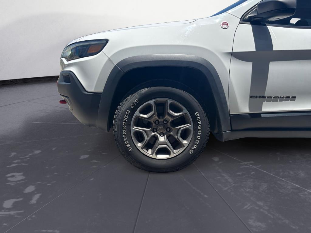 used 2020 Jeep Cherokee car, priced at $23,490
