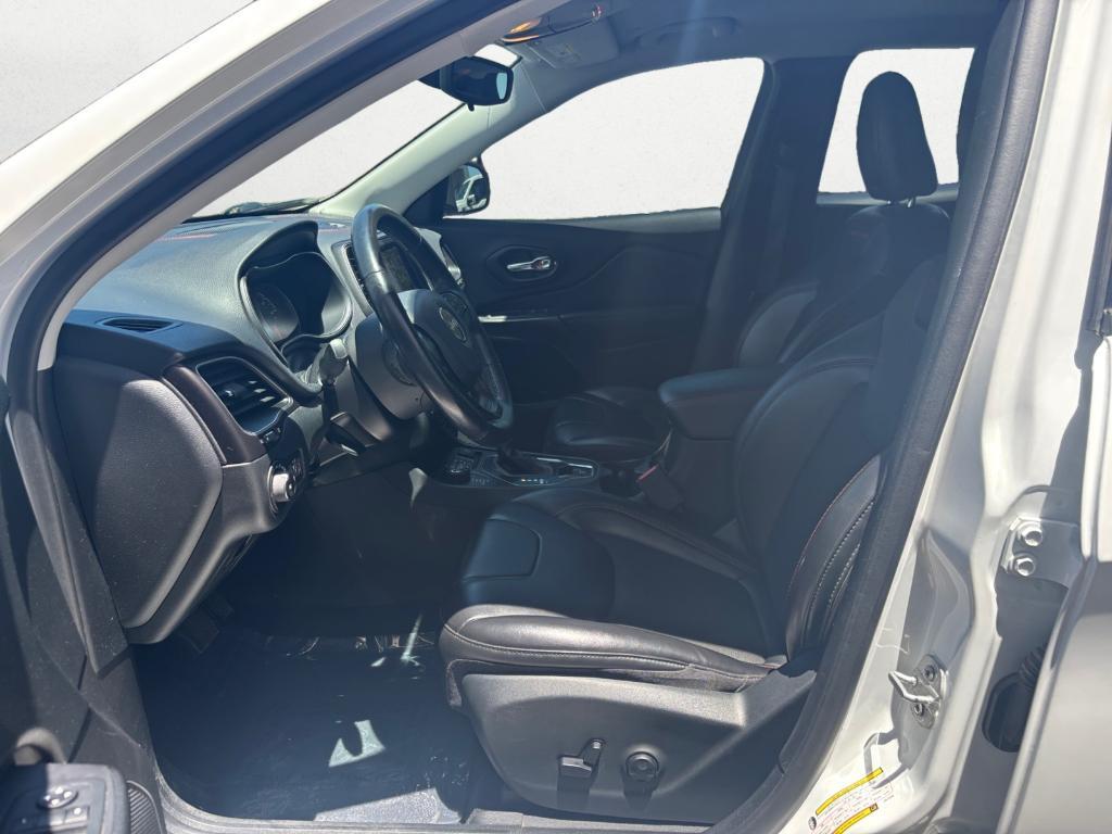 used 2020 Jeep Cherokee car, priced at $23,490