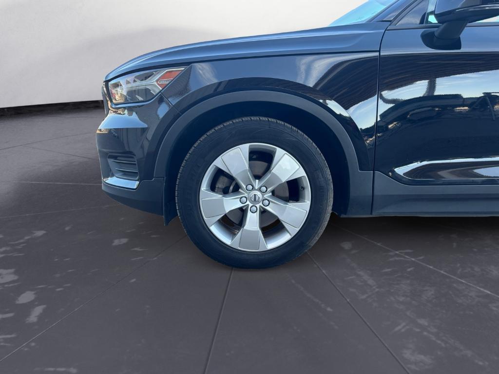 used 2020 Volvo XC40 car, priced at $24,926